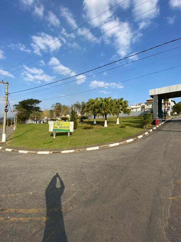 Sobrado 3- Dormitórios- Cond. Parque das Figueiras - Mogi das Cruzes - 