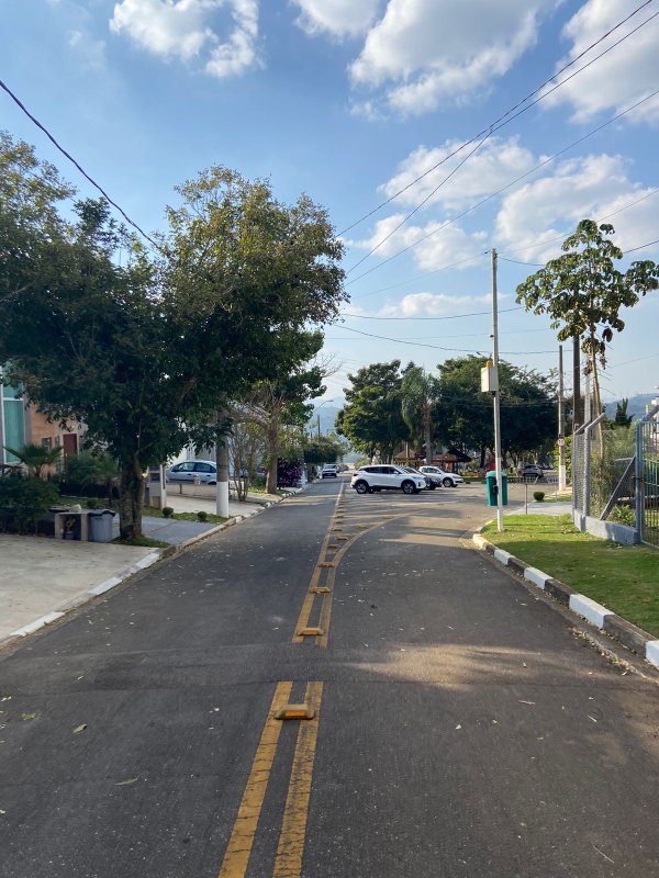 Sobrado 3- Dormitórios- Cond. Parque das Figueiras - Mogi das Cruzes - 
