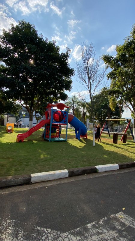 Sobrado 3- Dormitórios- Cond. Parque das Figueiras - Mogi das Cruzes - 