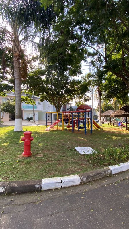 Sobrado 3- Dormitórios- Cond. Parque das Figueiras - Mogi das Cruzes - 