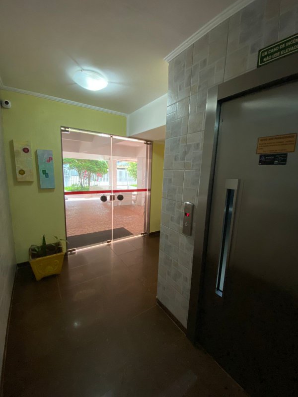 Cobertura no Guarujá PORTEIRA FECHADA com  210m2 ac - 3 Dormitórios sendo 1 Suíte - Guarujá - 