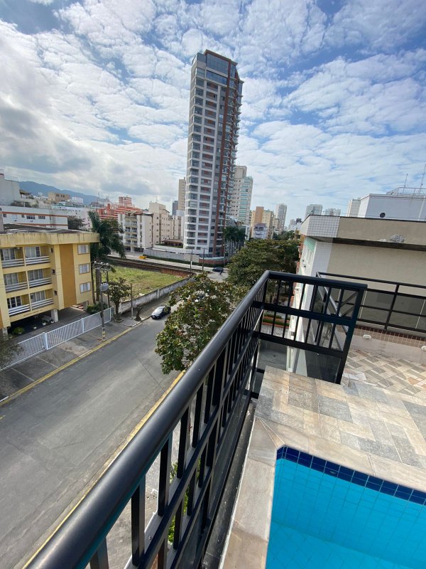 Cobertura no Guarujá PORTEIRA FECHADA com  210m2 ac - 3 Dormitórios sendo 1 Suíte - Guarujá - 