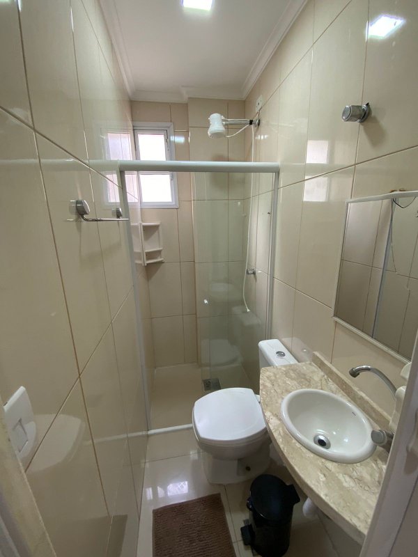 Cobertura no Guarujá PORTEIRA FECHADA com  210m2 ac - 3 Dormitórios sendo 1 Suíte - Guarujá - 