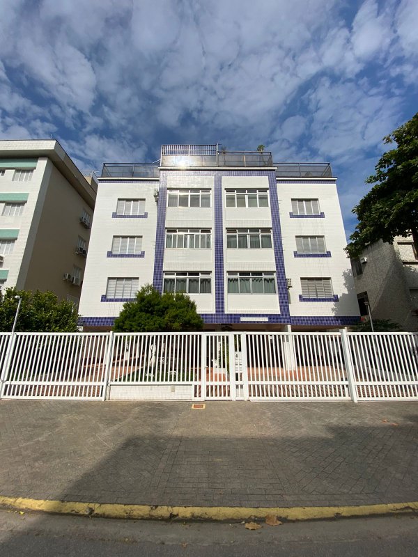 Cobertura no Guarujá PORTEIRA FECHADA com  210m2 ac - 3 Dormitórios sendo 1 Suíte - Guarujá - 