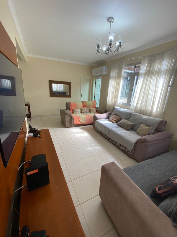 Cobertura no Guarujá PORTEIRA FECHADA com  210m2 ac - 3 Dormitórios sendo 1 Suíte - Guarujá - 