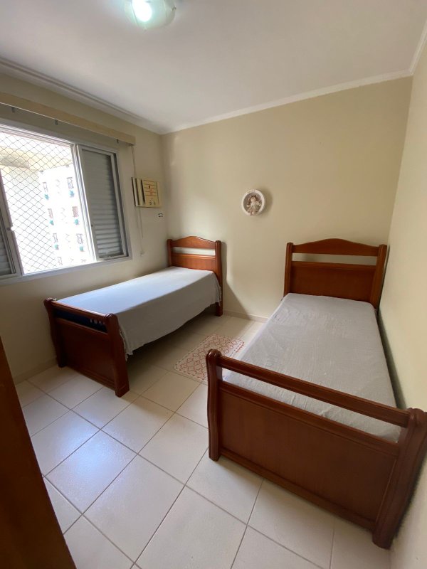 Cobertura no Guarujá PORTEIRA FECHADA com  210m2 ac - 3 Dormitórios sendo 1 Suíte - Guarujá - 