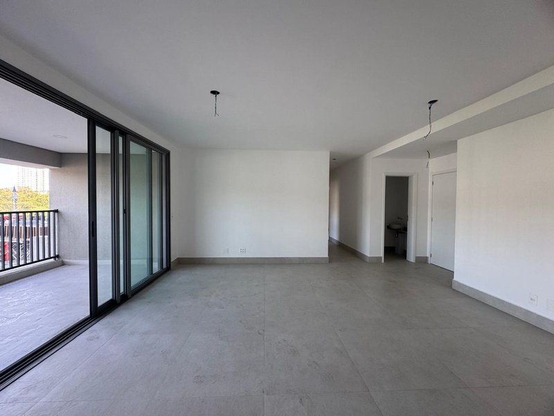 Apartamento à Venda no Renomado Bairro Cambuí – Campinas/SP Rua Antônio Lapa Campinas - 