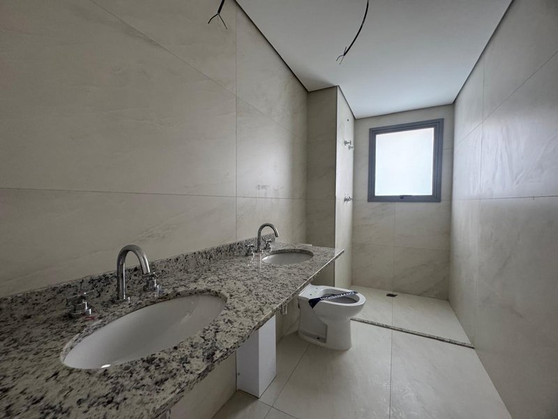 Apartamento à Venda no Renomado Bairro Cambuí – Campinas/SP Rua Antônio Lapa Campinas - 