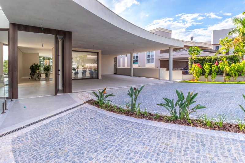 Casa de Alto Padrão à Venda no Residencial Jatibela – Campinas/SP Rua Romilda Aparecida Cruz Campinas - 