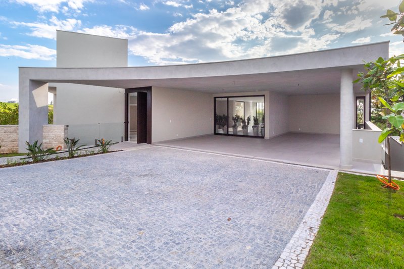Casa de Alto Padrão à Venda no Residencial Jatibela – Campinas/SP Rua Romilda Aparecida Cruz Campinas - 