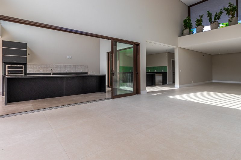 Casa de Alto Padrão à Venda no Residencial Jatibela – Campinas/SP Rua Romilda Aparecida Cruz Campinas - 
