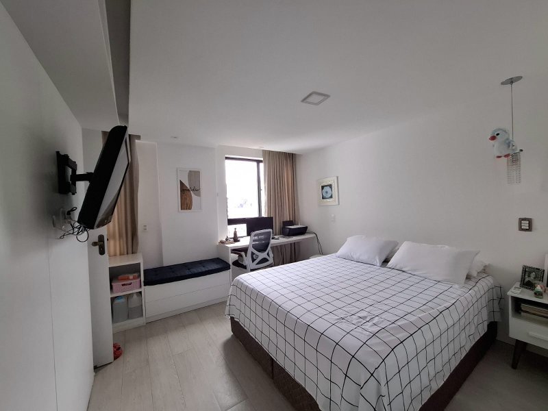 APARTAMENTO SEMINOVO 3 SUÍTES LAVABO PISCINA 2 GARAGENS À VENDA NA PITUBA! Rua Ceará Salvador - 