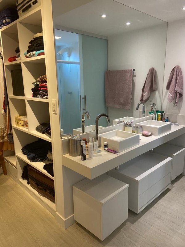 APARTAMENTO SEMINOVO 3 SUÍTES LAVABO PISCINA 2 GARAGENS À VENDA NA PITUBA! Rua Ceará Salvador - 
