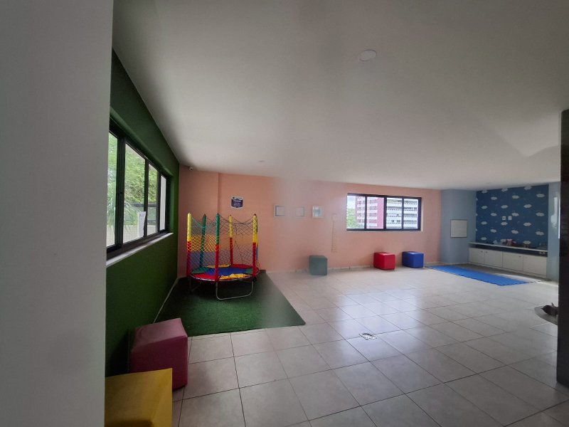 APARTAMENTO SEMINOVO 3 SUÍTES LAVABO PISCINA 2 GARAGENS À VENDA NA PITUBA! Rua Ceará Salvador - 