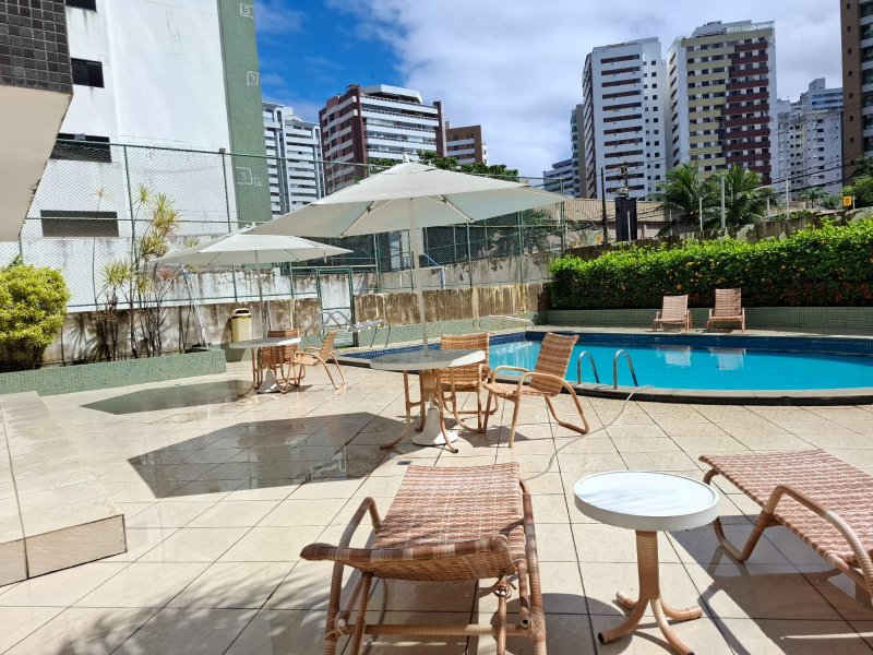 APARTAMENTO SEMINOVO 3 SUÍTES LAVABO PISCINA 2 GARAGENS À VENDA NA PITUBA! Rua Ceará Salvador - 