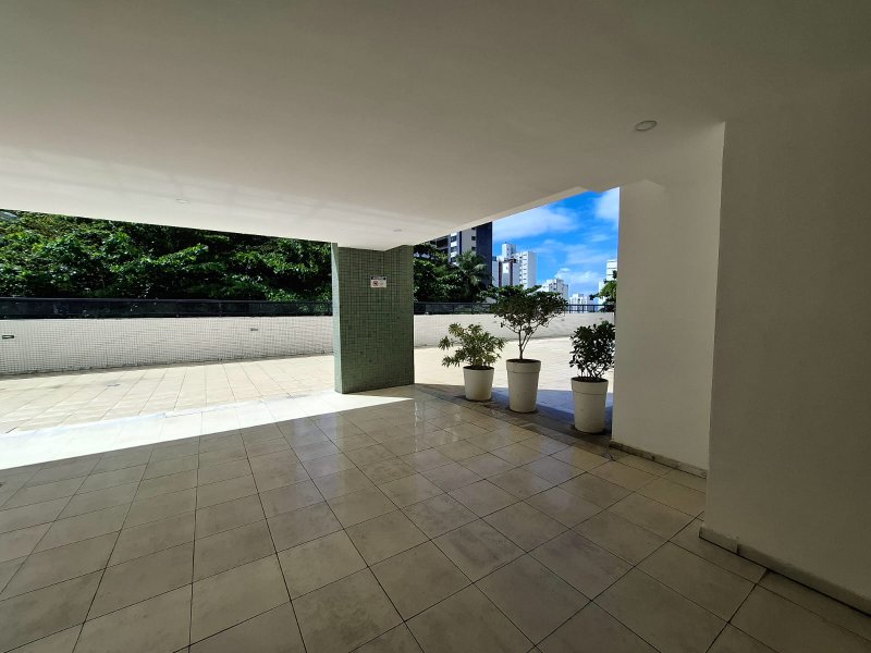 APARTAMENTO SEMINOVO 3 SUÍTES LAVABO PISCINA 2 GARAGENS À VENDA NA PITUBA! Rua Ceará Salvador - 