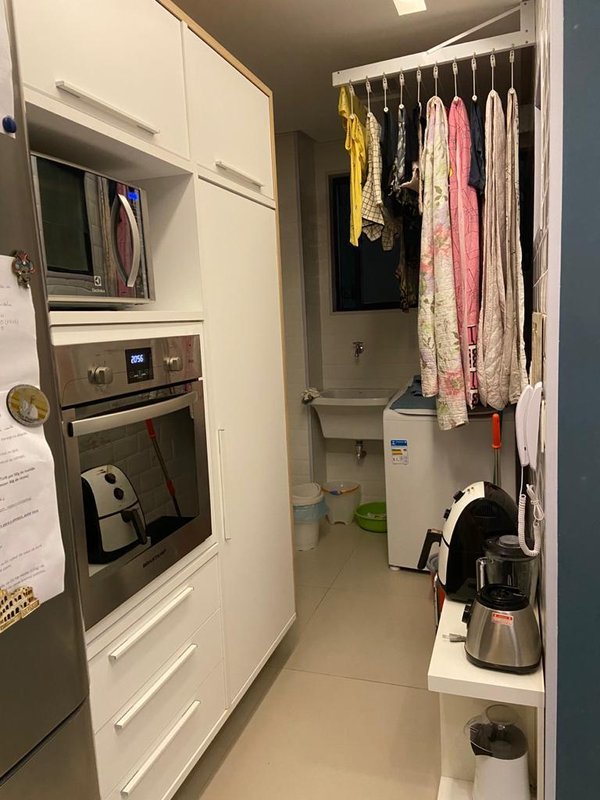APARTAMENTO SEMINOVO 3 SUÍTES LAVABO PISCINA 2 GARAGENS À VENDA NA PITUBA! Rua Ceará Salvador - 