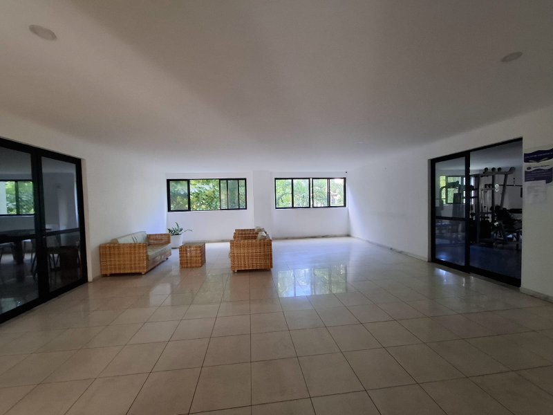 APARTAMENTO SEMINOVO 3 SUÍTES LAVABO PISCINA 2 GARAGENS À VENDA NA PITUBA! Rua Ceará Salvador - 