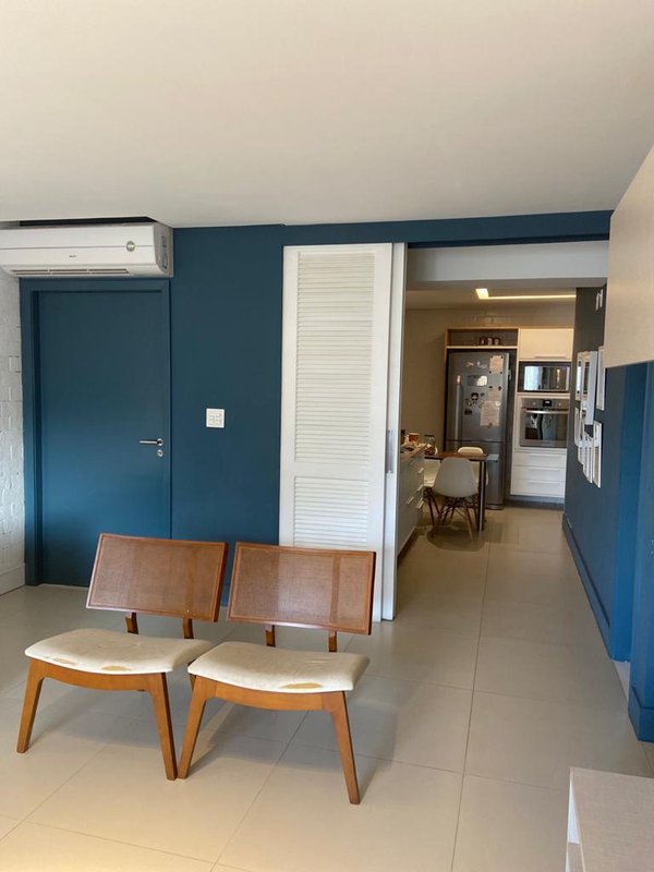 APARTAMENTO SEMINOVO 3 SUÍTES LAVABO PISCINA 2 GARAGENS À VENDA NA PITUBA! Rua Ceará Salvador - 