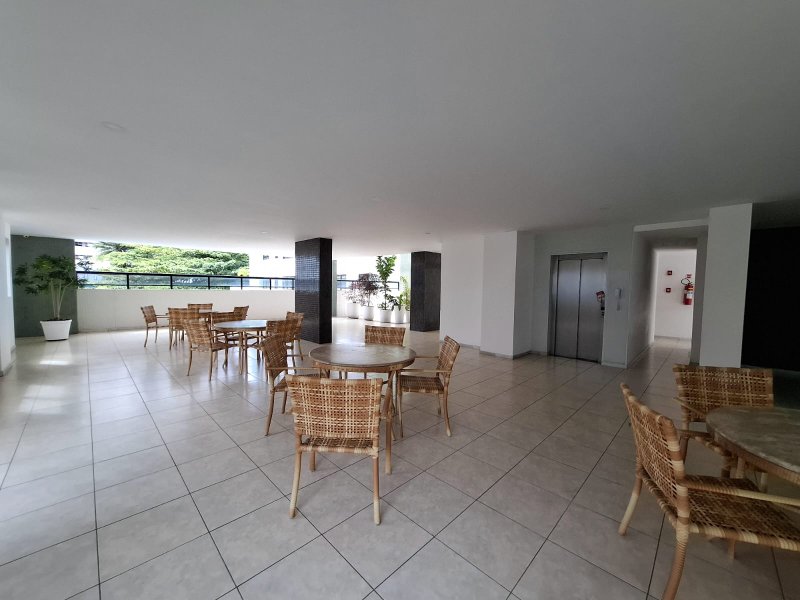 APARTAMENTO SEMINOVO 3 SUÍTES LAVABO PISCINA 2 GARAGENS À VENDA NA PITUBA! Rua Ceará Salvador - 