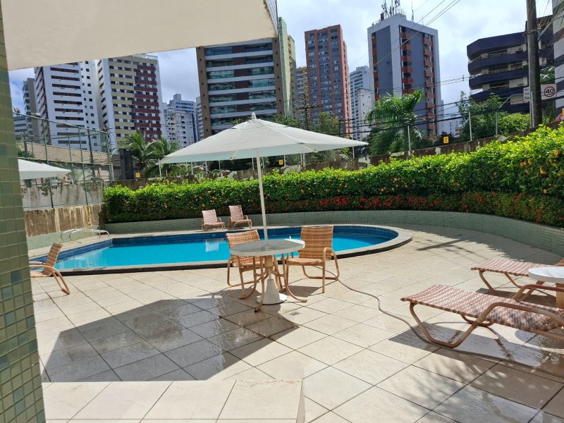 APARTAMENTO SEMINOVO 3 SUÍTES LAVABO PISCINA 2 GARAGENS À VENDA NA PITUBA! Rua Ceará Salvador - 