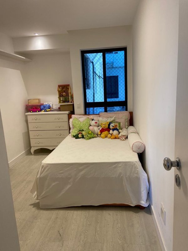 APARTAMENTO SEMINOVO 3 SUÍTES LAVABO PISCINA 2 GARAGENS À VENDA NA PITUBA! Rua Ceará Salvador - 