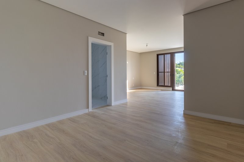 Casa de Alto Padrão à Venda no Condomínio Jatibela – Campinas/SP Rua Romilda Aparecida Cruz Campinas - 