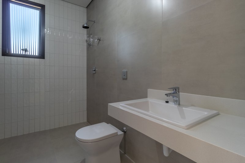 Casa de Alto Padrão à Venda no Condomínio Jatibela – Campinas/SP Rua Romilda Aparecida Cruz Campinas - 