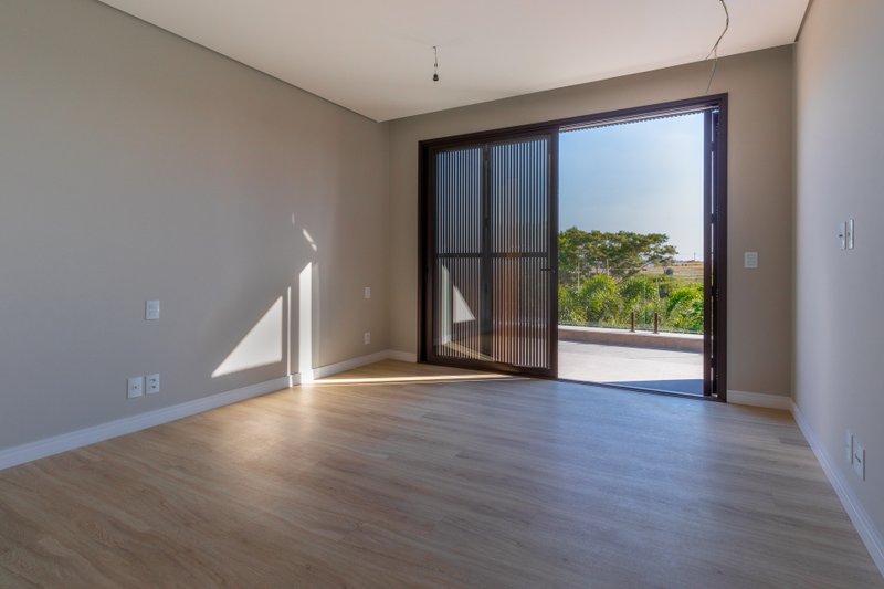Casa de Alto Padrão à Venda no Condomínio Jatibela – Campinas/SP Rua Romilda Aparecida Cruz Campinas - 