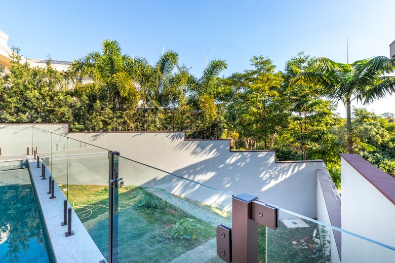 Casa de Alto Padrão à Venda no Condomínio Jatibela – Campinas/SP Rua Romilda Aparecida Cruz Campinas - 