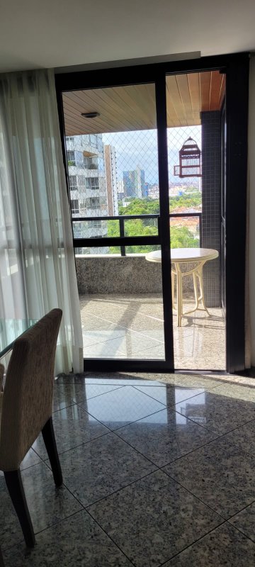 APARTAMENTO NASCENTE 4 SUÍTES VARANDA GABINETE DEPENDÊNCIA PISCINA À VENDA NO ITAIGARA! Rua Wanderley Pinho Salvador - 