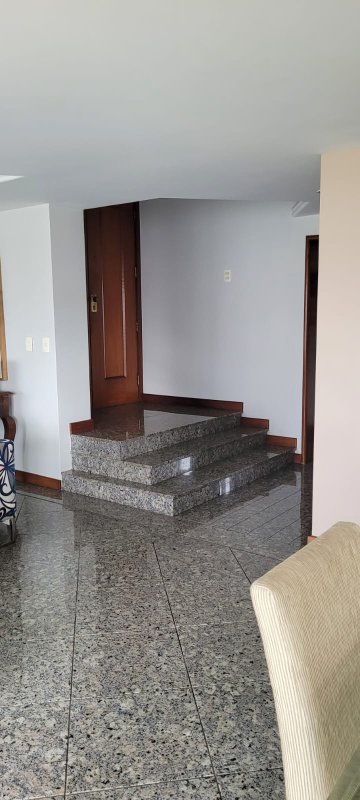 APARTAMENTO NASCENTE 4 SUÍTES VARANDA GABINETE DEPENDÊNCIA PISCINA À VENDA NO ITAIGARA! Rua Wanderley Pinho Salvador - 