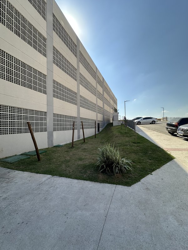 APARTAMENTO RESIDENCIAL COLISEUM Rua Francisco Grecco Franco da Rocha - 