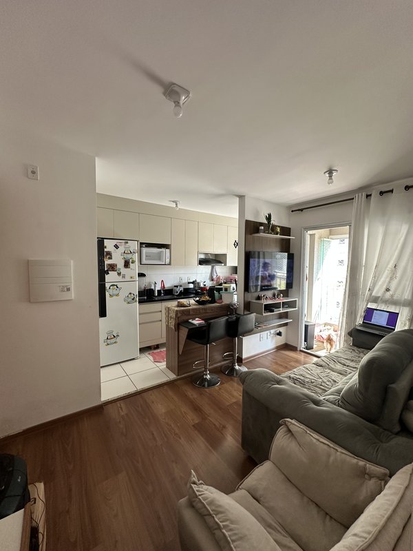 APARTAMENTO RESIDENCIAL COLISEUM Rua Francisco Grecco Franco da Rocha - 