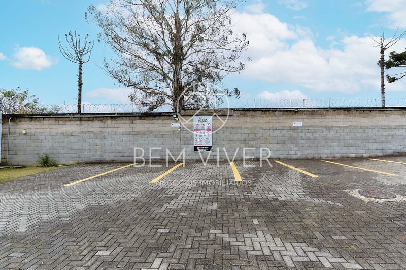 Casa Térrea com 3 Quartos, Quintal Amplo e Lavanderia com Teto Retrátil – Nações Avenida Polonia  Fazenda Rio Grande - 