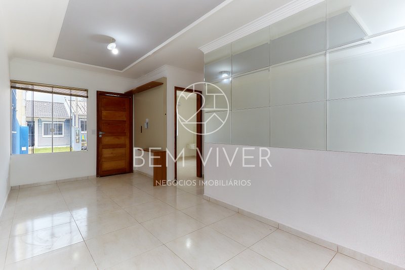 Casa Térrea com 3 Quartos, Quintal Amplo e Lavanderia com Teto Retrátil – Nações Avenida Polonia  Fazenda Rio Grande - 