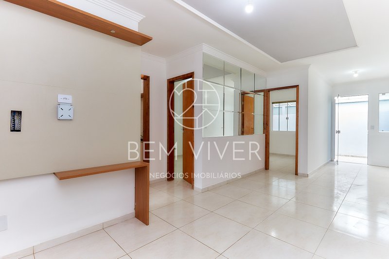Casa Térrea com 3 Quartos, Quintal Amplo e Lavanderia com Teto Retrátil – Nações Avenida Polonia  Fazenda Rio Grande - 