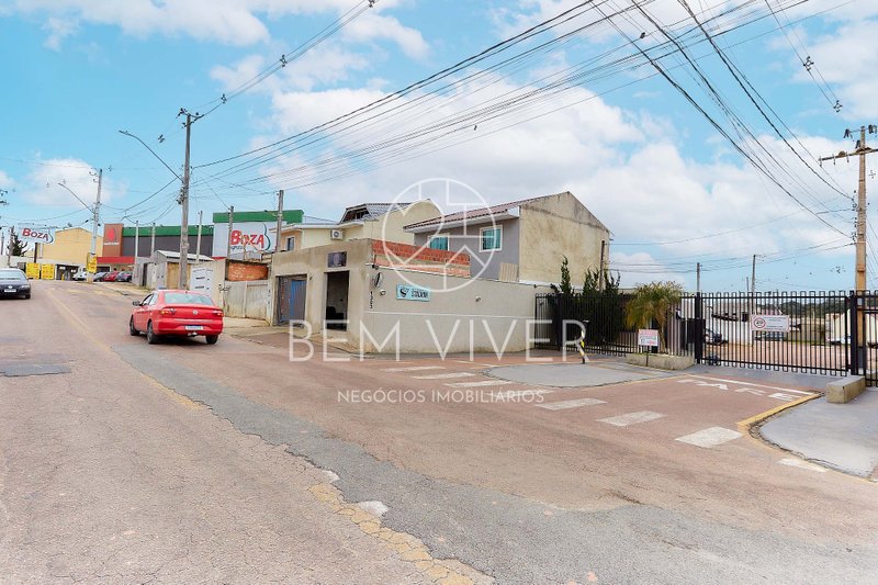 Casa Térrea com 3 Quartos, Quintal Amplo e Lavanderia com Teto Retrátil – Nações Avenida Polonia  Fazenda Rio Grande - 