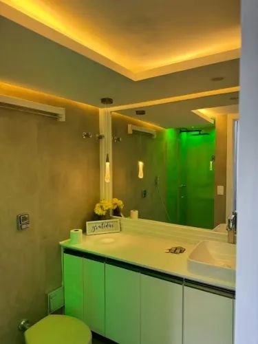 APARTAMENTO VISTA MAR 2 QUARTOS PISCINA A BEIRA MAR SERVIÇO DE CAMAREIRAÀ VENDA EM ONDINA! Avenida Oceânica Salvador - 