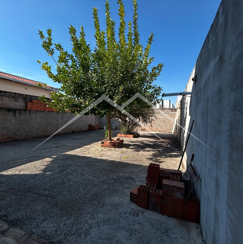 Casa moderna com quintal grande com área verde, Jd Constelações, Salto-SP - Salto - 
