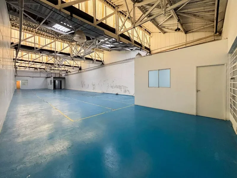 VENDO GALPÃO 450M2 - IDEAL PARA CONSTRUÇÃO DE EDIFÍCIO Rua Cardeal Arcoverde São Paulo - 