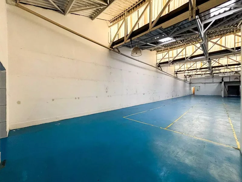 VENDO GALPÃO 450M2 - IDEAL PARA CONSTRUÇÃO DE EDIFÍCIO Rua Cardeal Arcoverde São Paulo - 