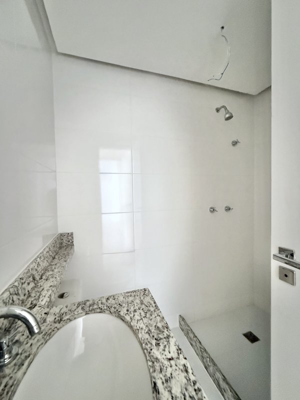 Apartamento novo frontal com 3 suítes no Jardim Oceânico - Rio de Janeiro - 