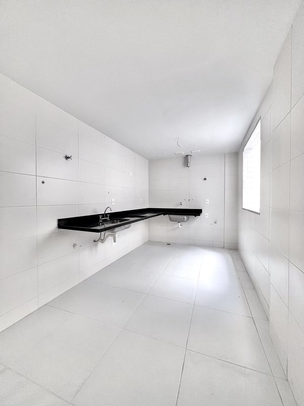Apartamento novo frontal com 3 suítes no Jardim Oceânico  Rio de Janeiro - 