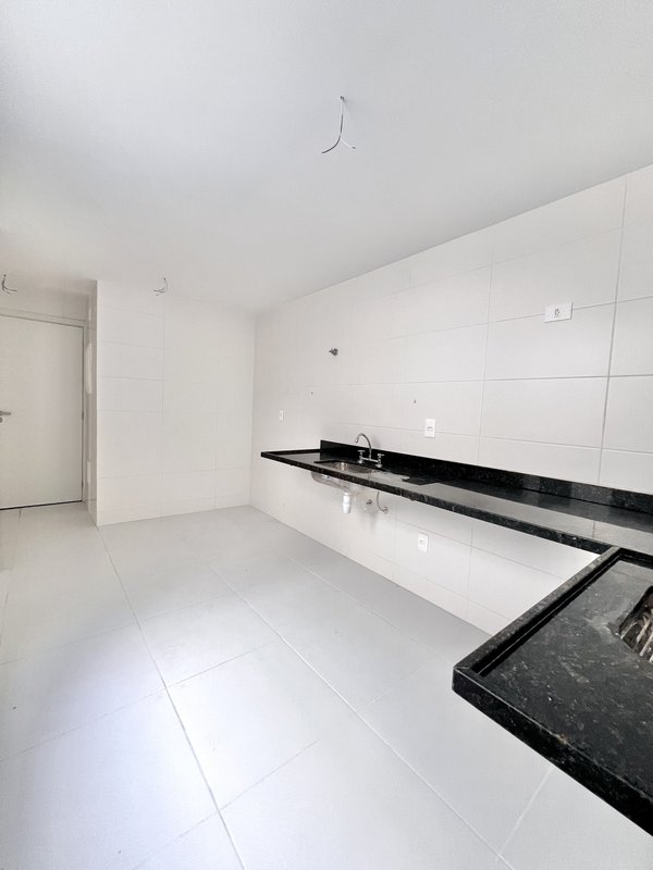 Apartamento novo frontal com 3 suítes no Jardim Oceânico  Rio de Janeiro - 