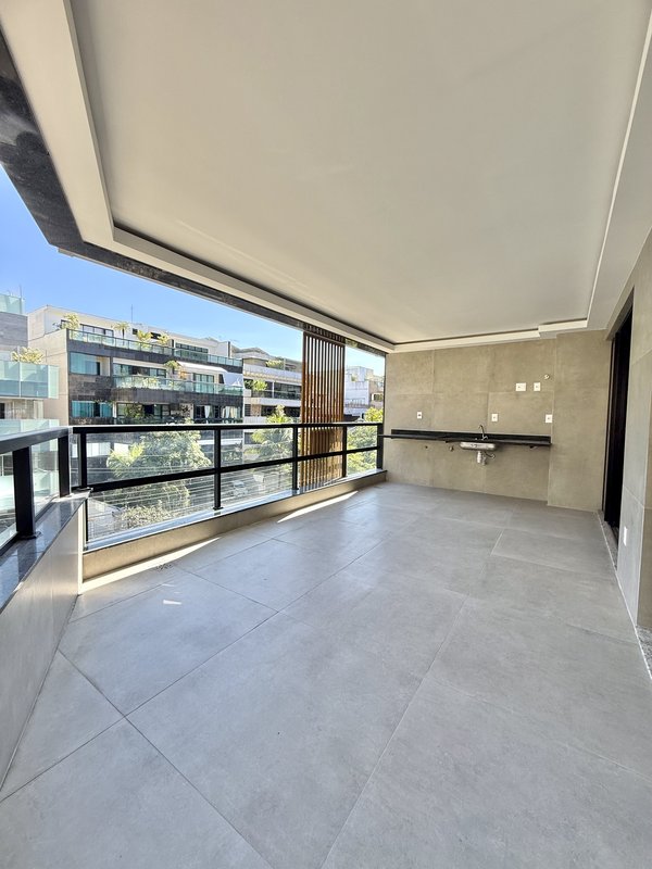 Apartamento novo frontal com 3 suítes no Jardim Oceânico - Rio de Janeiro - 