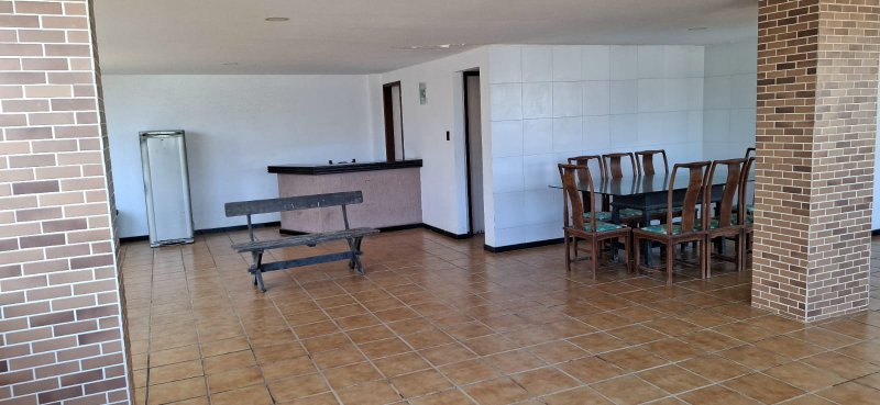 APARTAMENTO COBERTURA 4 QUARTOS 3 SUÍTES VARANDAS 3 GARAGENS À VENDA NO RIO VERMELHO! Rua Rodrigo Argollo Salvador - 