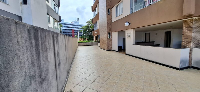 APARTAMENTO COBERTURA 4 QUARTOS 3 SUÍTES VARANDAS 3 GARAGENS À VENDA NO RIO VERMELHO! Rua Rodrigo Argollo Salvador - 