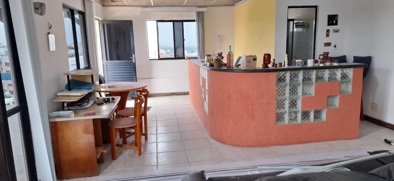 APARTAMENTO COBERTURA 4 QUARTOS 3 SUÍTES VARANDAS 3 GARAGENS À VENDA NO RIO VERMELHO! Rua Rodrigo Argollo Salvador - 