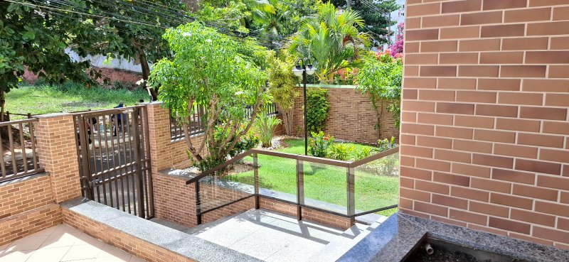APARTAMENTO COBERTURA 4 QUARTOS 3 SUÍTES VARANDAS 3 GARAGENS À VENDA NO RIO VERMELHO! Rua Rodrigo Argollo Salvador - 